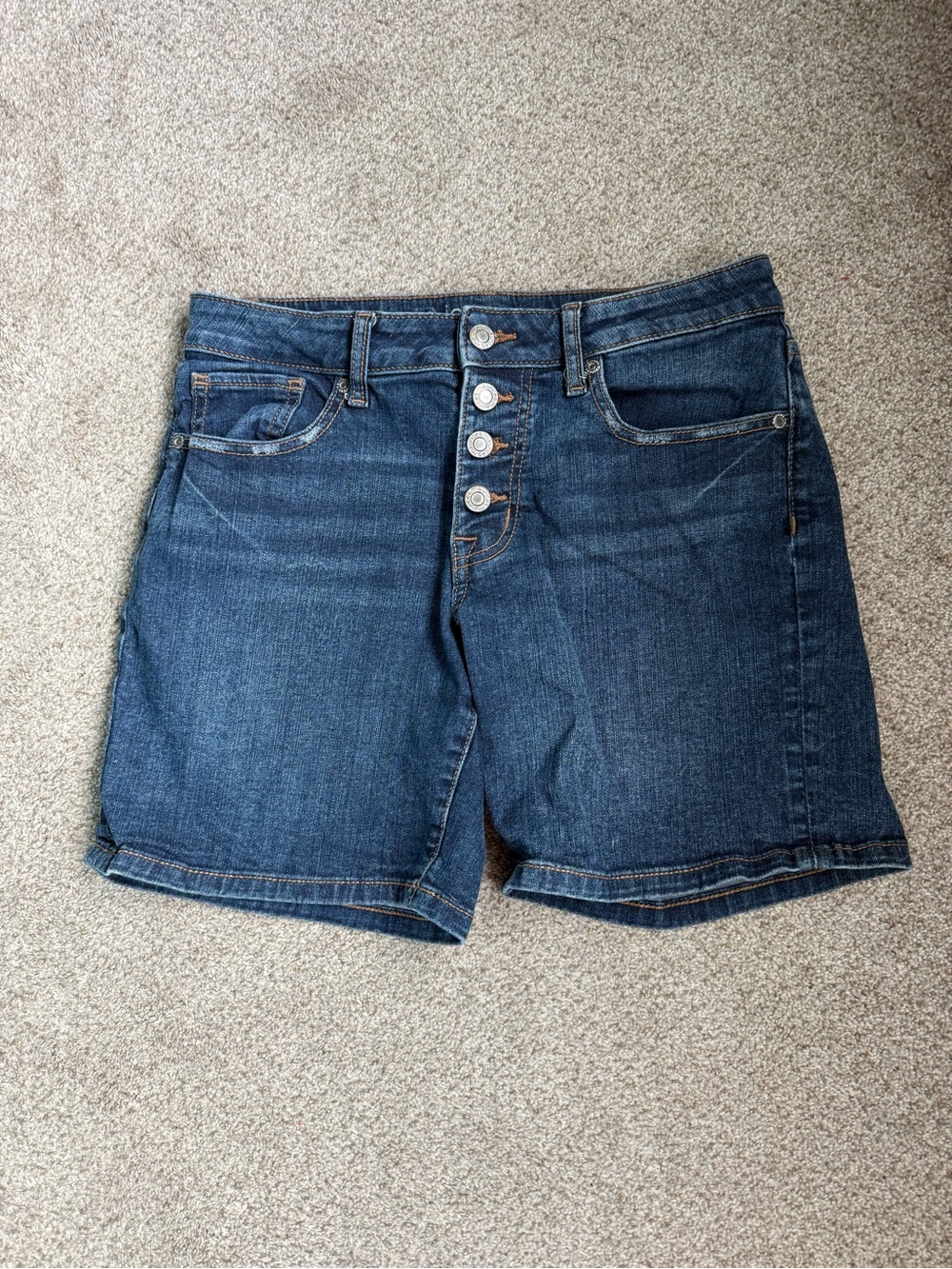 Maurice’s Mid Rise Dark Blue Denim Button-Fly Shorts size 4